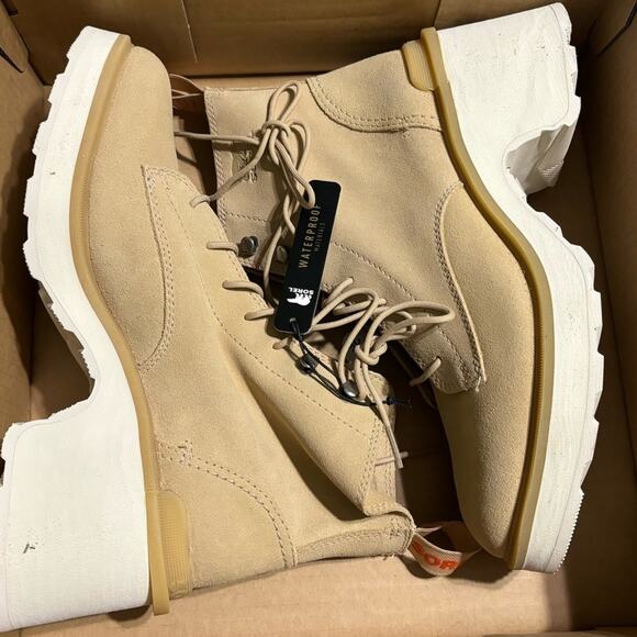 Sorel Women's Hi-Line Heel Lace Boots in Ceramic, Chalk - Picture 4 of 5